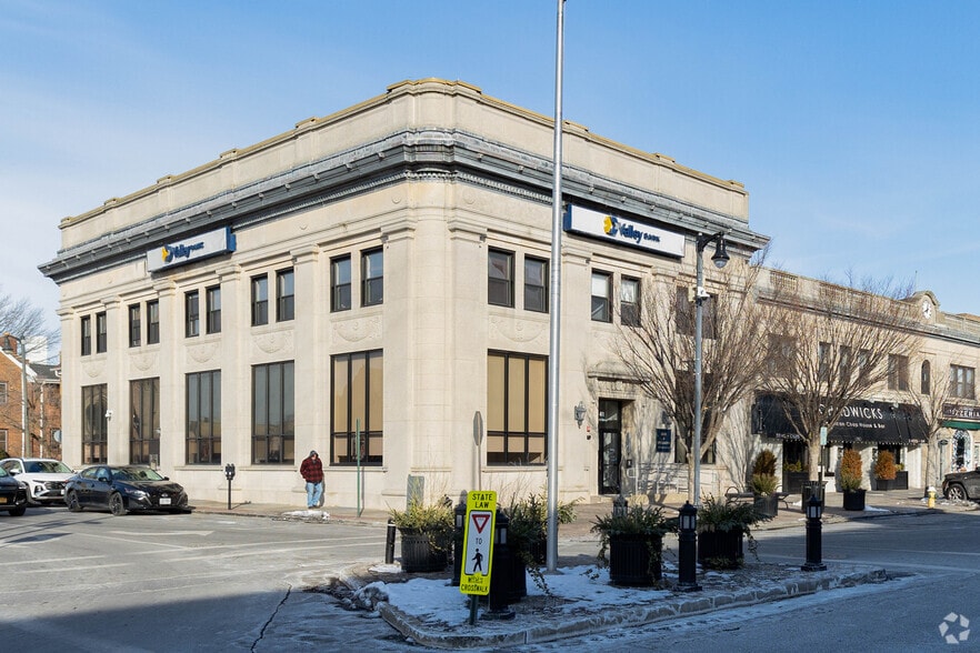 41-49 Front St, Rockville Centre, NY for lease - Building Photo - Image 2 of 5