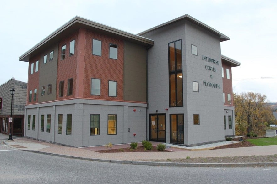 1 Bridge St, Plymouth, NH for lease - Building Photo - Image 2 of 9