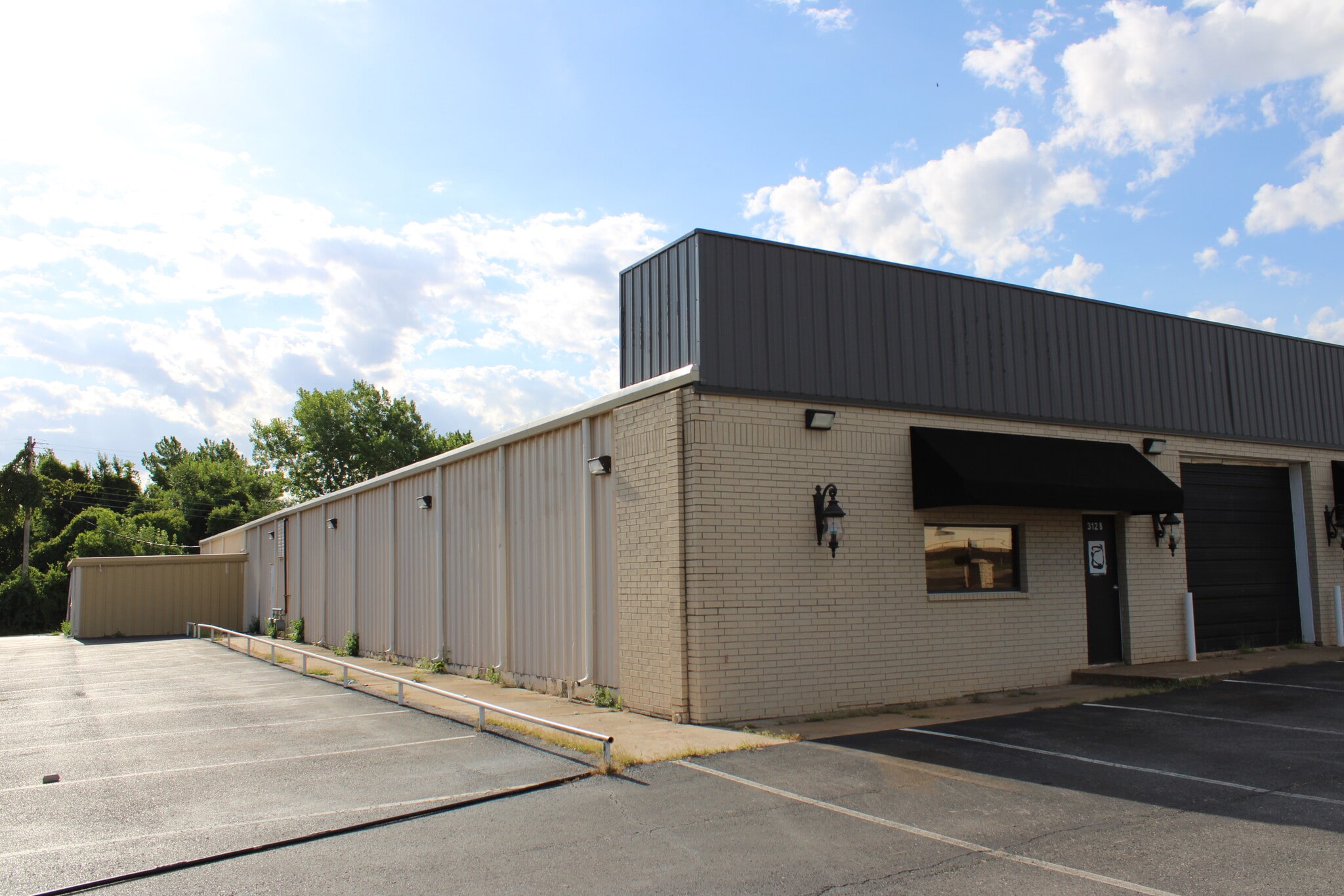 310 S Coltrane Rd, Edmond, OK for lease Building Photo- Image 1 of 13