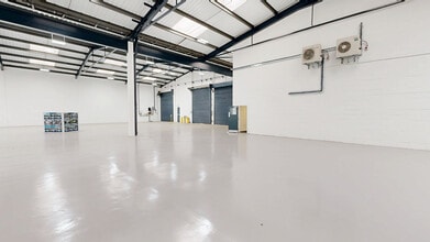 Standard Rd, Londres à louer Numérisation 3D de Matterport- Image 1 de 12