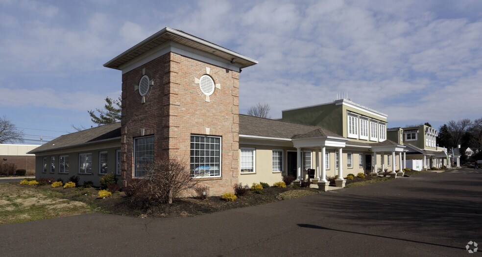 963 Street Rd, Southampton, PA à louer - Photo principale - Image 1 de 15