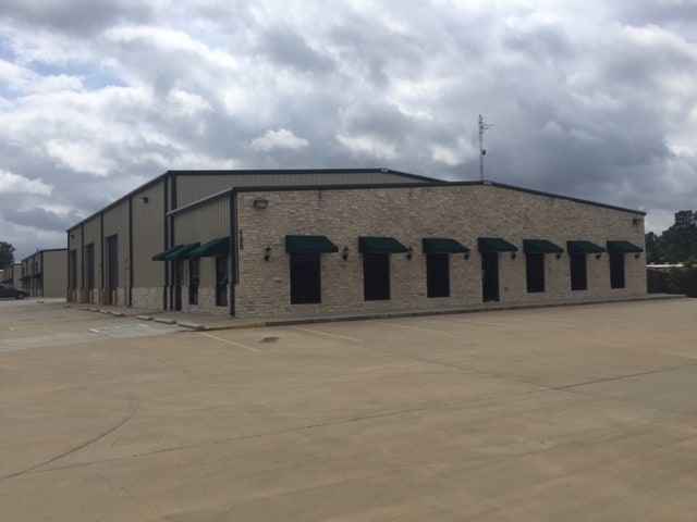 2418 N Frazier, Conroe, TX for lease Primary Photo- Image 1 of 32