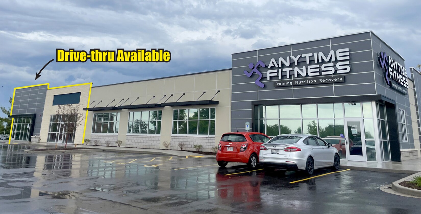 825-833 N Wisconsin St, Elkhorn, WI à louer Photo du bâtiment- Image 1 de 12