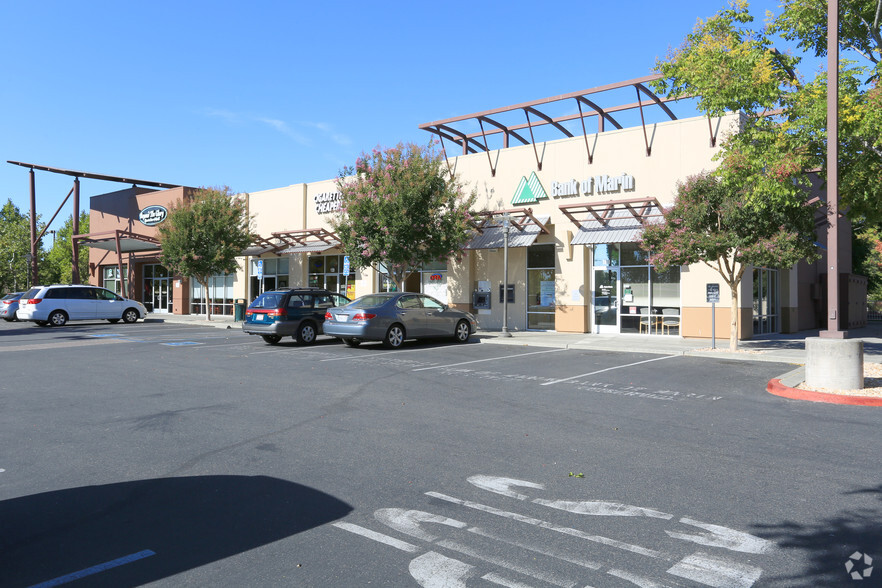 1371 N Mcdowell Blvd, Petaluma, CA for sale - Primary Photo - Image 1 of 1