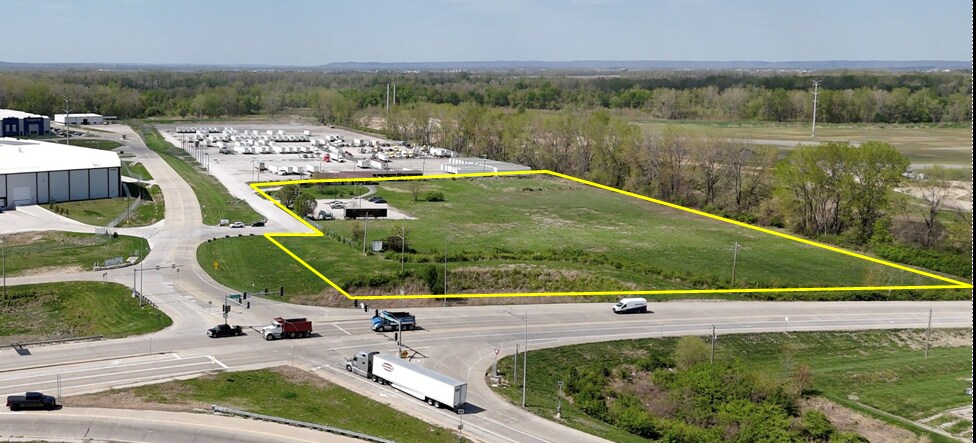 13824 Missouri Bottom Rd, Bridgeton, MO à vendre Photo du bâtiment- Image 1 de 2