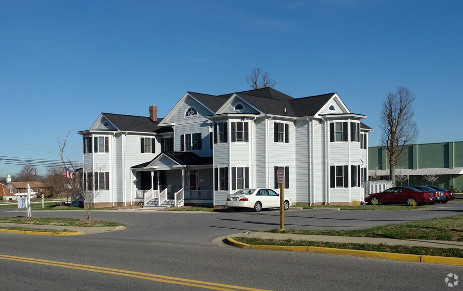 106 Saint Marys Ave, La Plata, MD à louer - Photo du bâtiment - Image 2 de 2