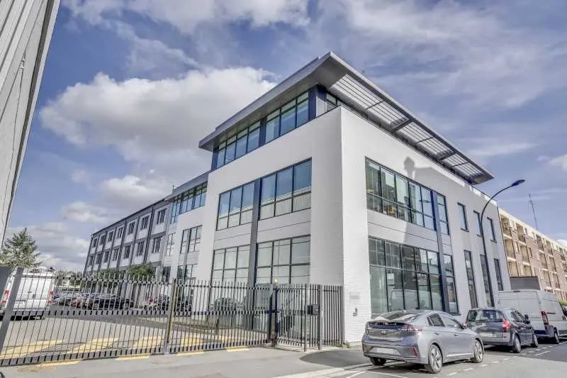 Office in Ivry-sur-Seine for lease - Building Photo - Image 1 of 23