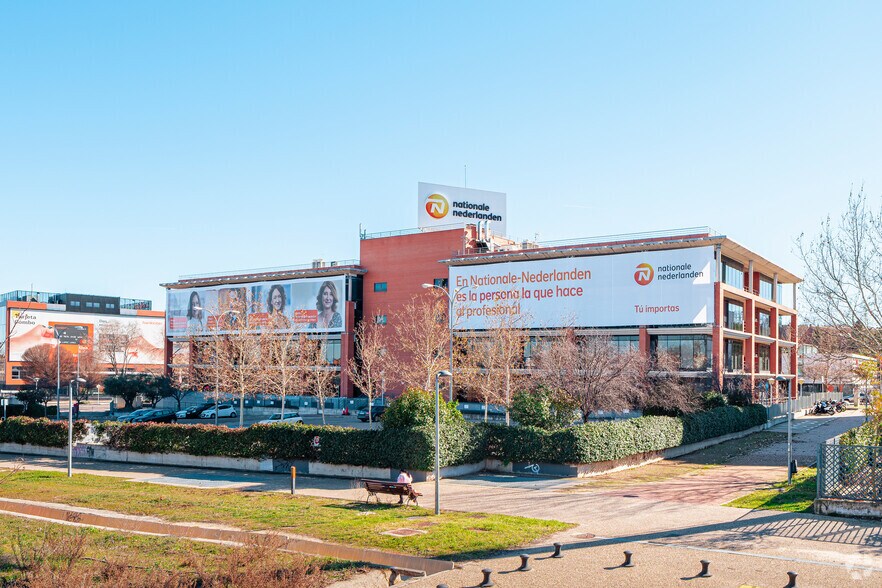 Avenida de Bruselas, 16, Alcobendas, Madrid à louer - Photo du bâtiment - Image 2 de 4