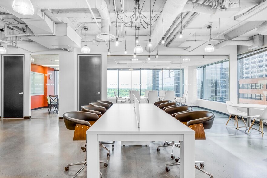 888 3rd St SW, Calgary, AB à louer - Photo intérieure - Image 3 de 3