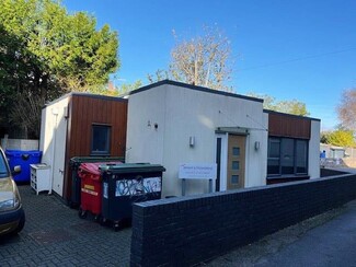 Plus de détails pour 65C Bargates, Christchurch - Bureau à vendre