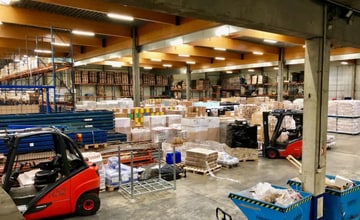 Industriel dans Saint-Thibault-des-Vignes à louer Photo du bâtiment- Image 2 de 4