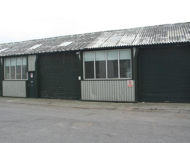 Plus de détails pour 3D Preston New Rd, Clifton - Industriel à louer