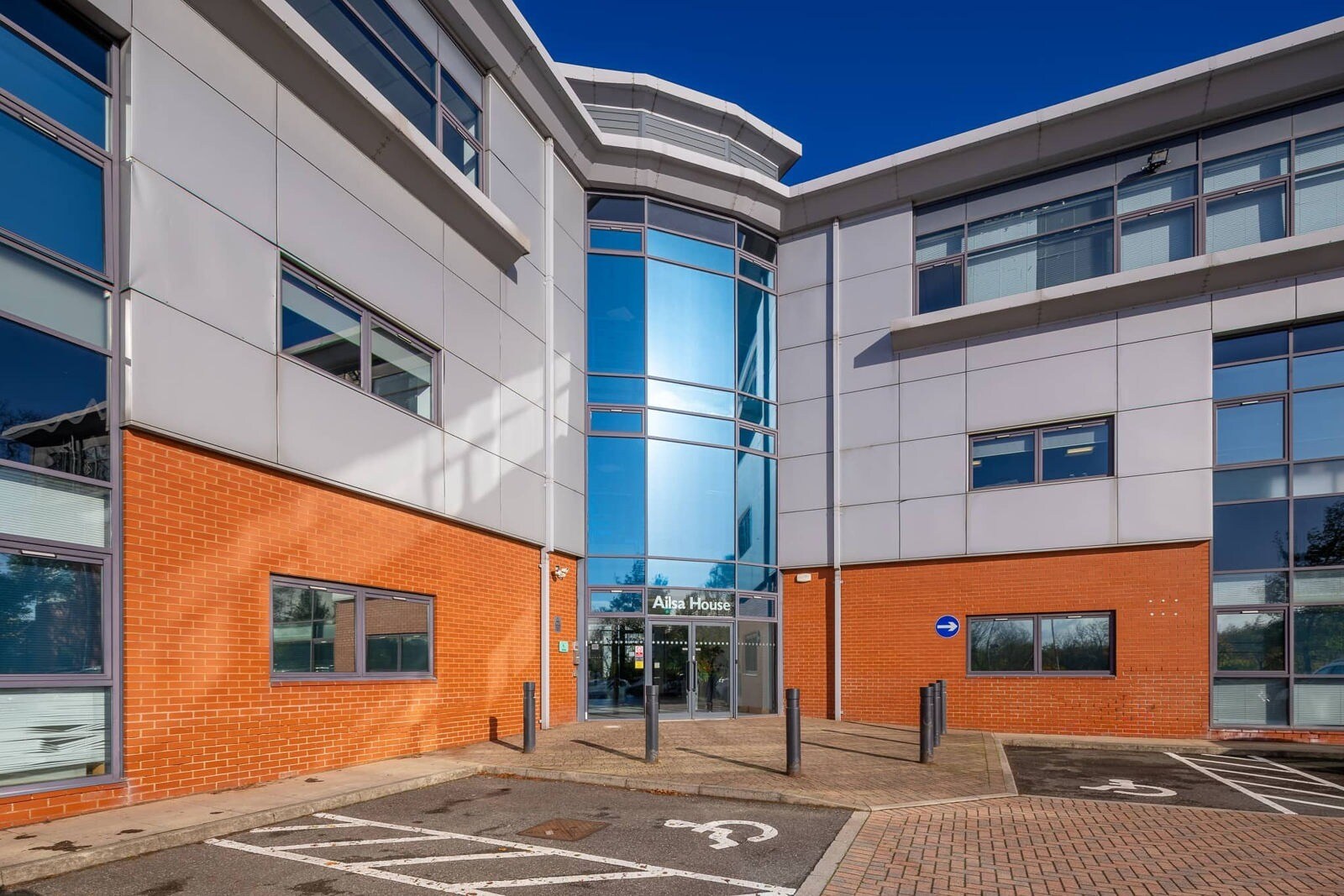 Wakefield Rd, Morley à louer Photo du bâtiment- Image 1 de 4