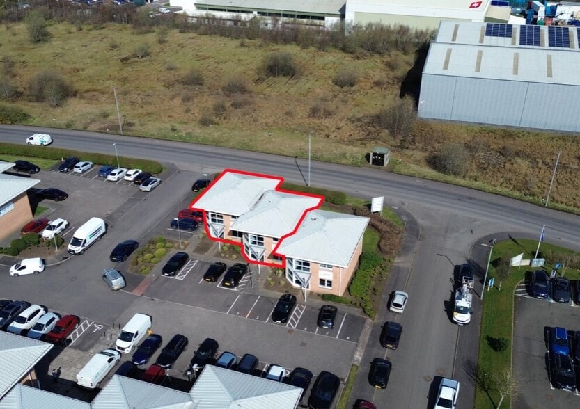 1-5 Blairtummock Pl, Glasgow for lease - Building Photo - Image 3 of 8