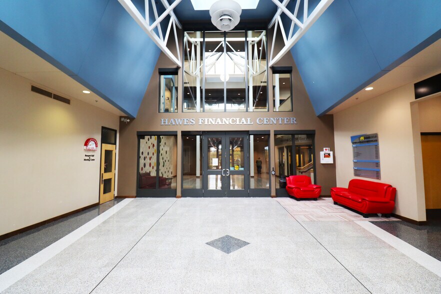 400 International Way, Springfield, OR à louer - Photo du bâtiment - Image 2 de 12