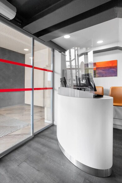 Coworking Space in Nancy for lease - Lobby - Image 3 of 53