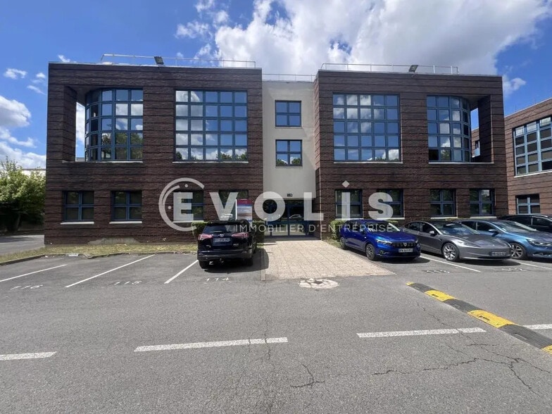 Office in Villiers-sur-Marne for lease - Building Photo - Image 2 of 10