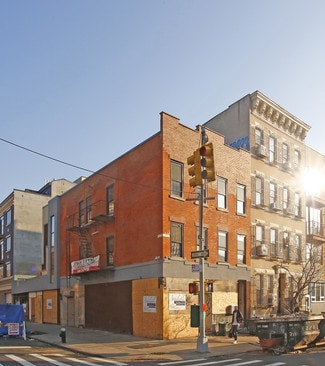 More details for 324 Hooper St, Brooklyn, NY - Retail for Lease