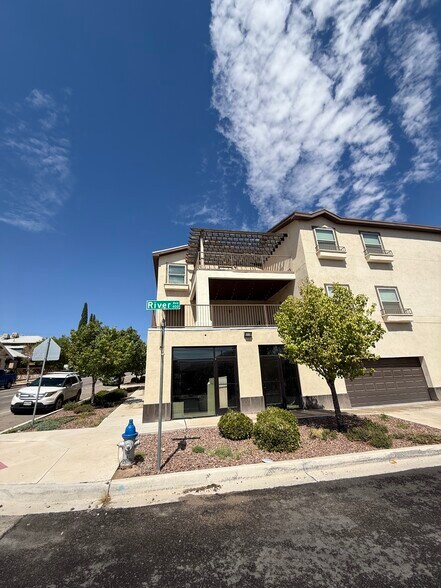 1400 N Kansas St, El Paso, TX à louer - Photo du bâtiment - Image 2 de 6