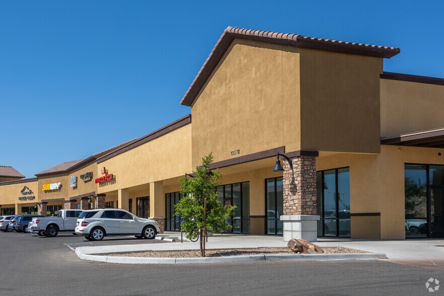 13380 E Mary Ann Cleveland Way, Vail, AZ à louer - Photo du bâtiment - Image 3 de 4