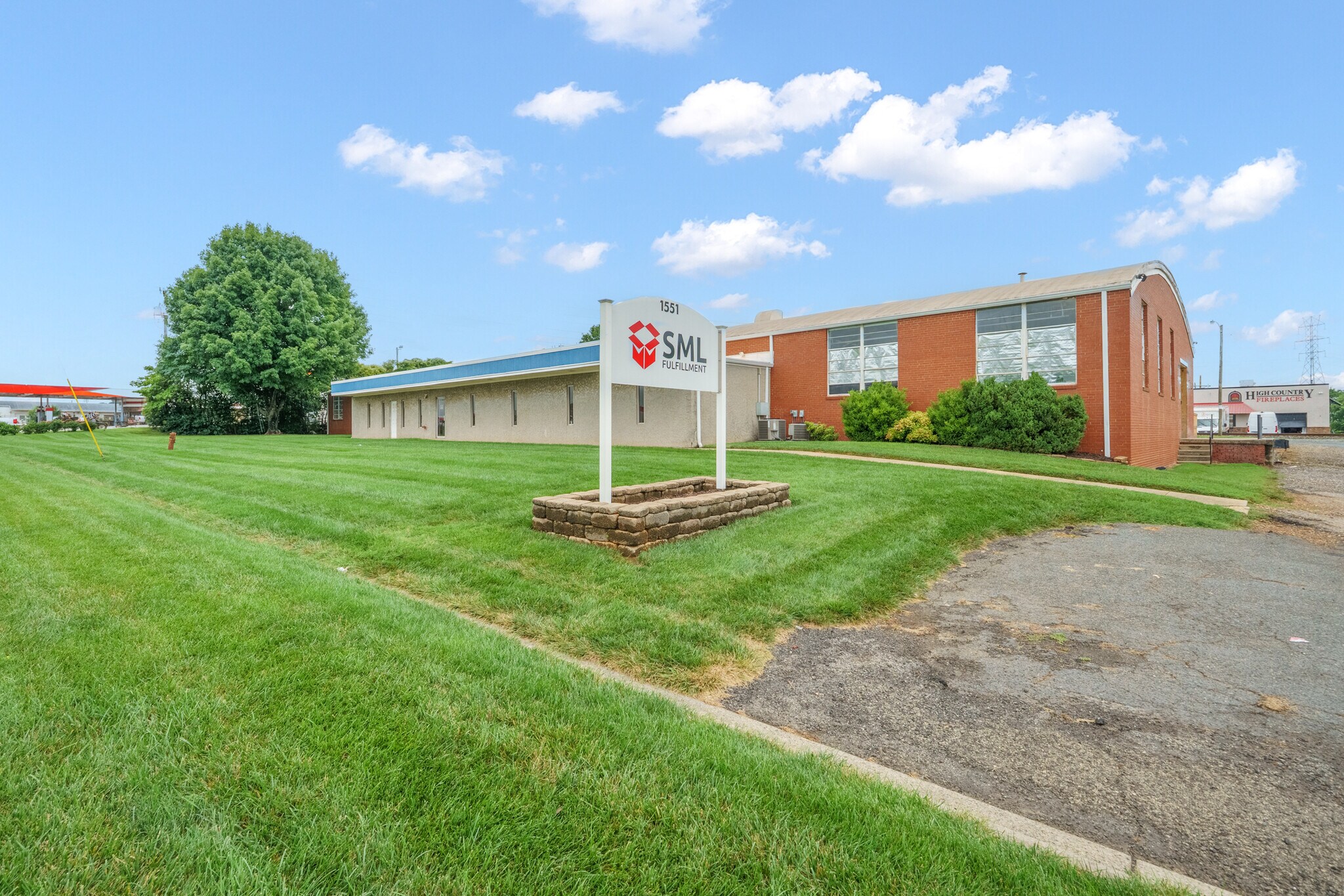 1551 Salisbury Rd, Statesville, NC for lease Building Photo- Image 1 of 34