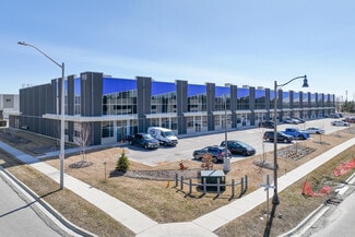 Plus de détails pour 115 Addison Hall Cir, Aurora, ON - Industriel à louer