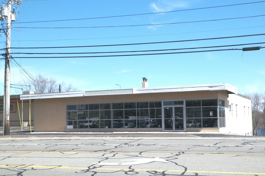 545-555 Atwood Ave portefeuille de 2 propriétés à vendre sur LoopNet.ca - Photo du bâtiment - Image 2 de 35