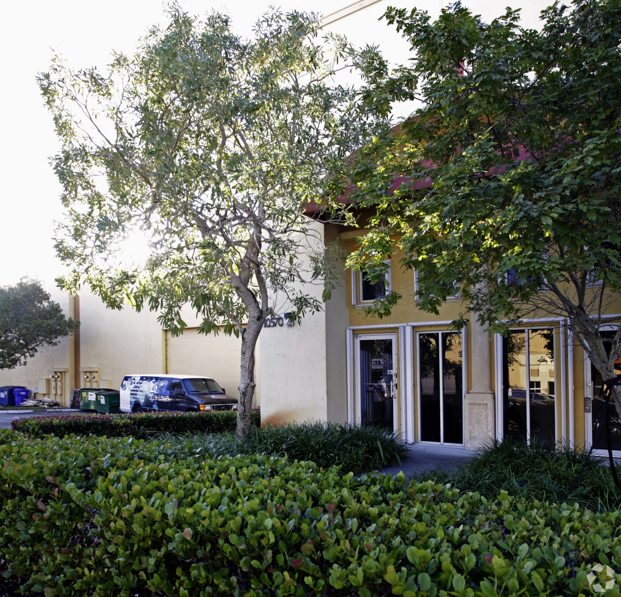 10570 NW 37th Ter, Miami, FL for lease Building Photo- Image 1 of 6