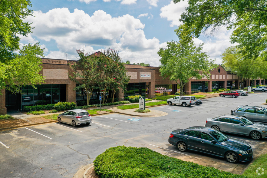 1125 Northmeadow Pky, Roswell, GA for lease - Building Photo - Image 2 of 4