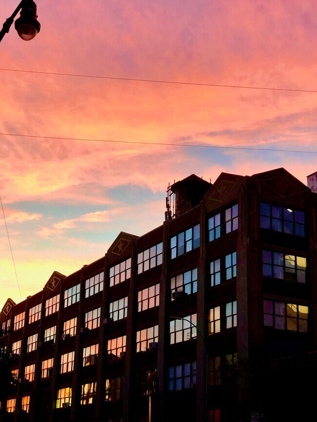 More details for 61 Greenpoint Ave, Brooklyn, NY - Office/Medical for Lease