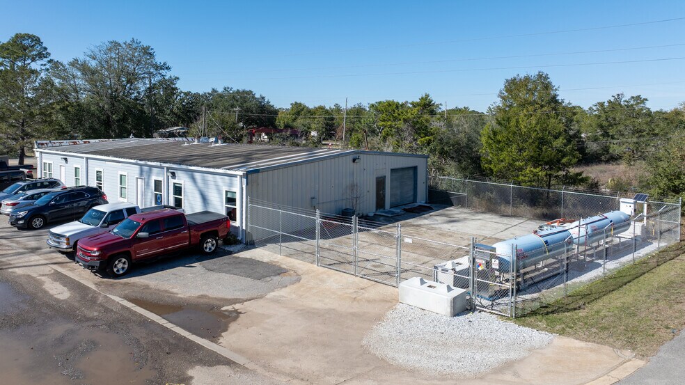 5289 E Bay Blvd, Gulf Breeze, FL à vendre - Photo du bâtiment - Image 3 de 9