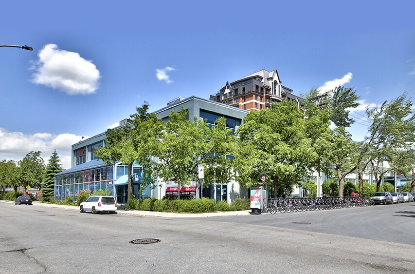 5455 Rue Chauveau, Montréal, QC à vendre Photo du bâtiment- Image 1 de 1