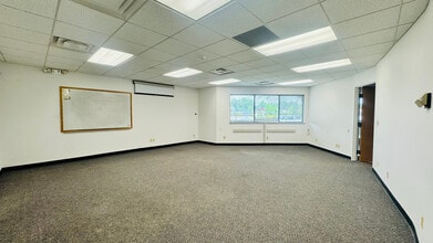 1707 S Park St, Kalamazoo, MI à louer Photo intérieure- Image 2 de 2