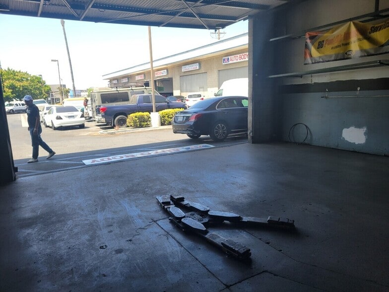 936 Glendora Ave, West Covina, CA for lease - Building Photo - Image 3 of 7