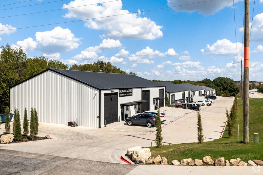 14333 FM 121, Van Alstyne, TX à louer - Photo du bâtiment - Image 1 de 14