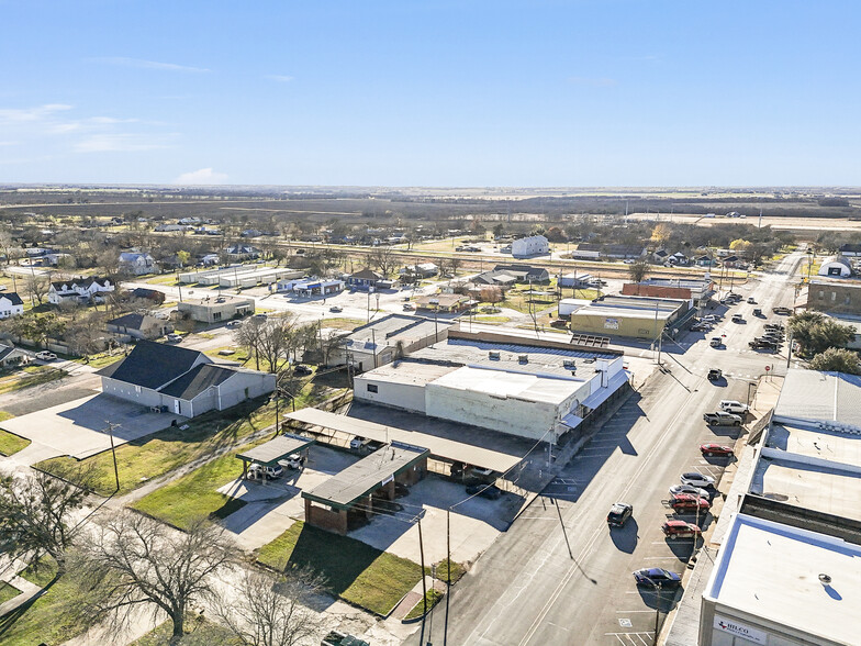 108 E Main St, Itasca, TX à vendre - Photo du bâtiment - Image 3 de 47