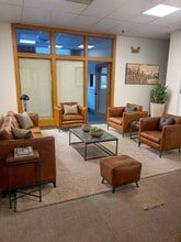 2 Storer St, Kennebunk, ME à louer Photo intérieure- Image 1 de 11