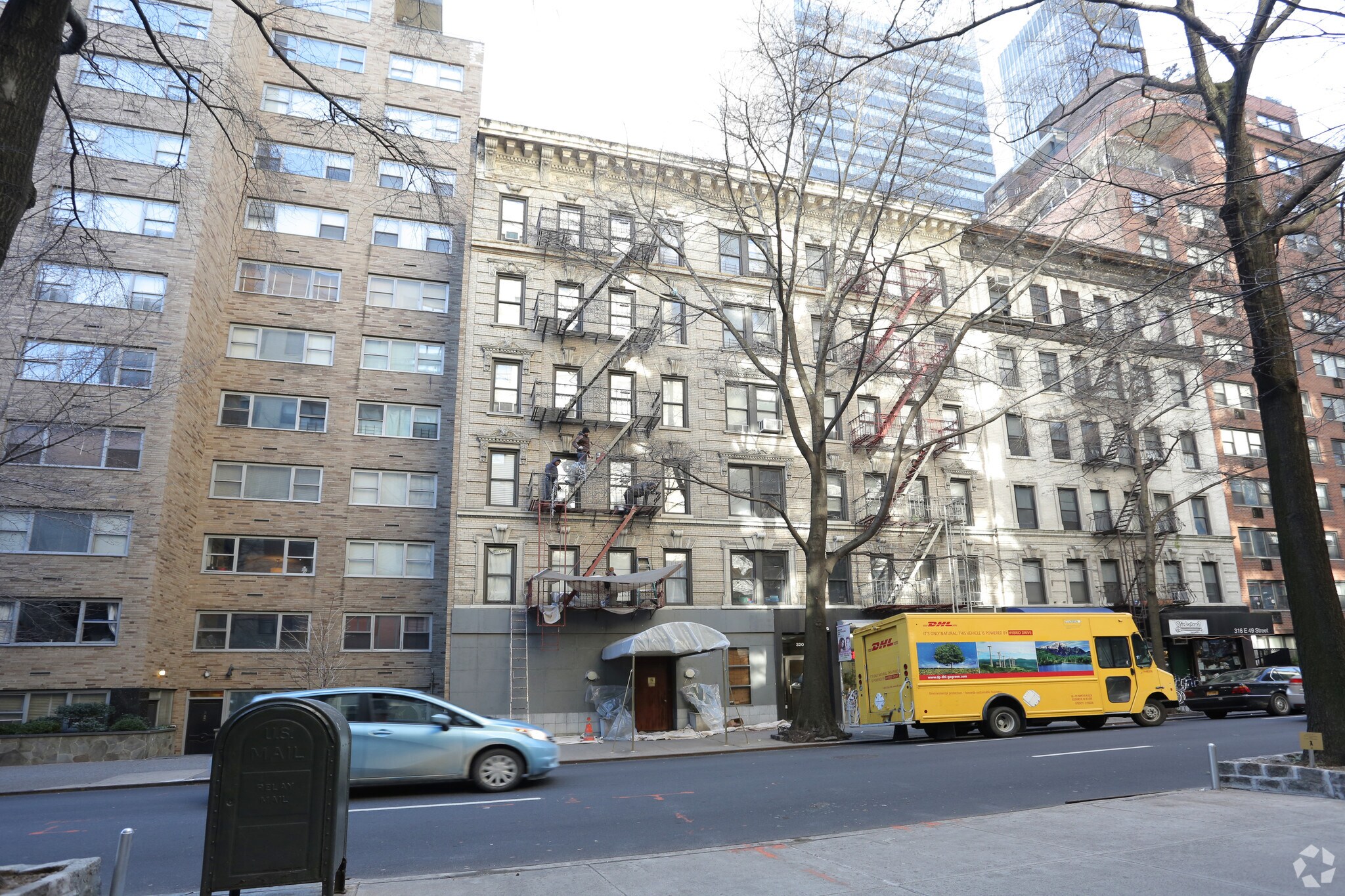 320-324 E 49th St, New York, NY à louer Photo principale- Image 1 de 8