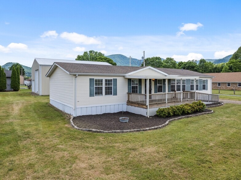 25 Lester Ln, Waynesville, NC à vendre - Photo du bâtiment - Image 3 de 33