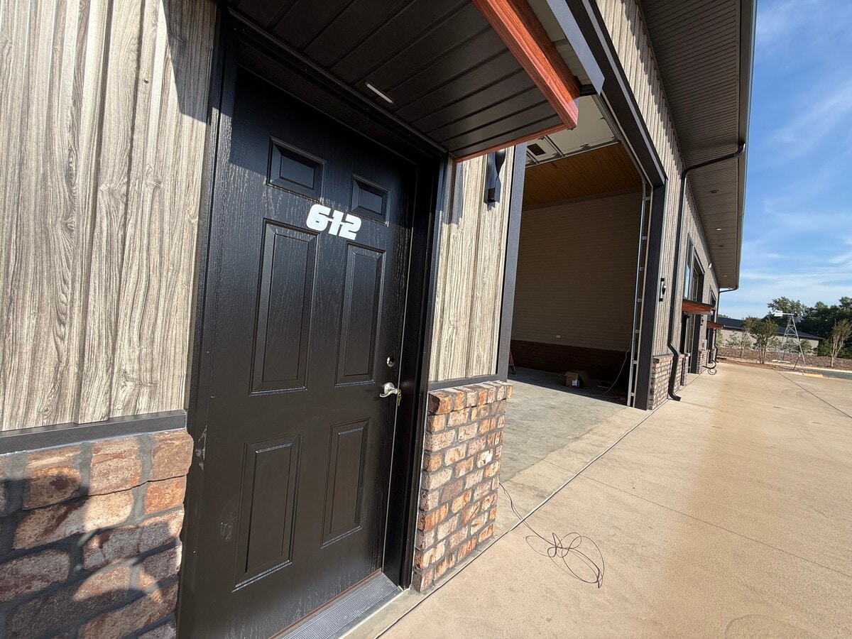 144 McCrary Rd, Mooresville, NC 28117 - Unit 612 - - Interior Photo - Image 1 of 3