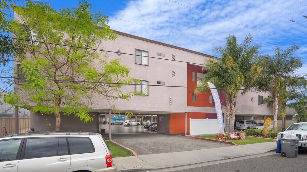 1225 W 166th St, Gardena, CA à vendre - Photo du bâtiment - Image 1 de 36