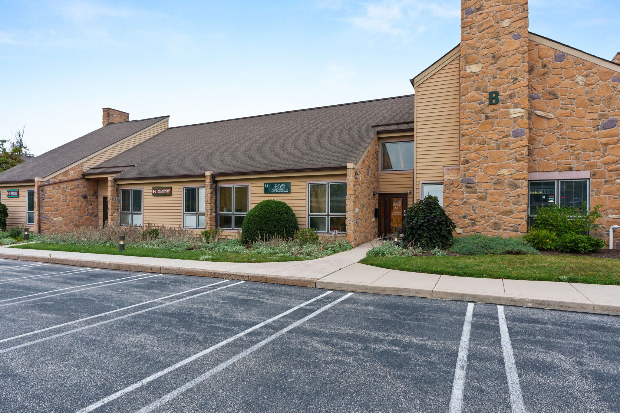 1000 Germantown Pike, Plymouth Meeting, PA à vendre Photo du bâtiment- Image 1 de 47