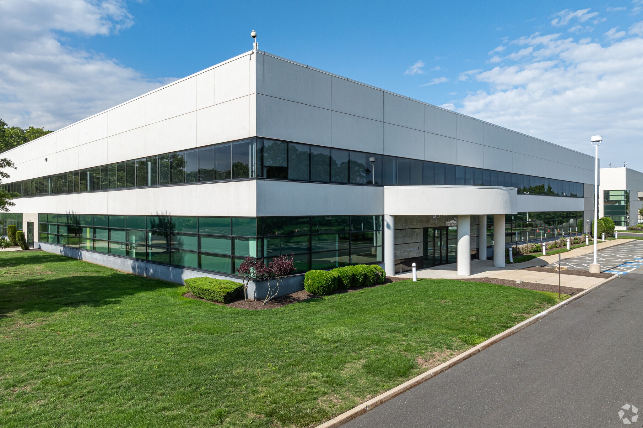 260 Industrial Way W, Eatontown, NJ for lease Primary Photo- Image 1 of 11