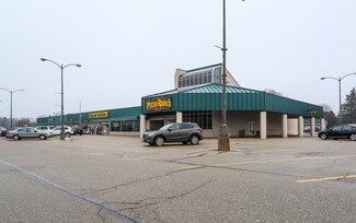 Plus de détails pour 900-914 W Main St, Waupun, WI - Commerce de détail à louer