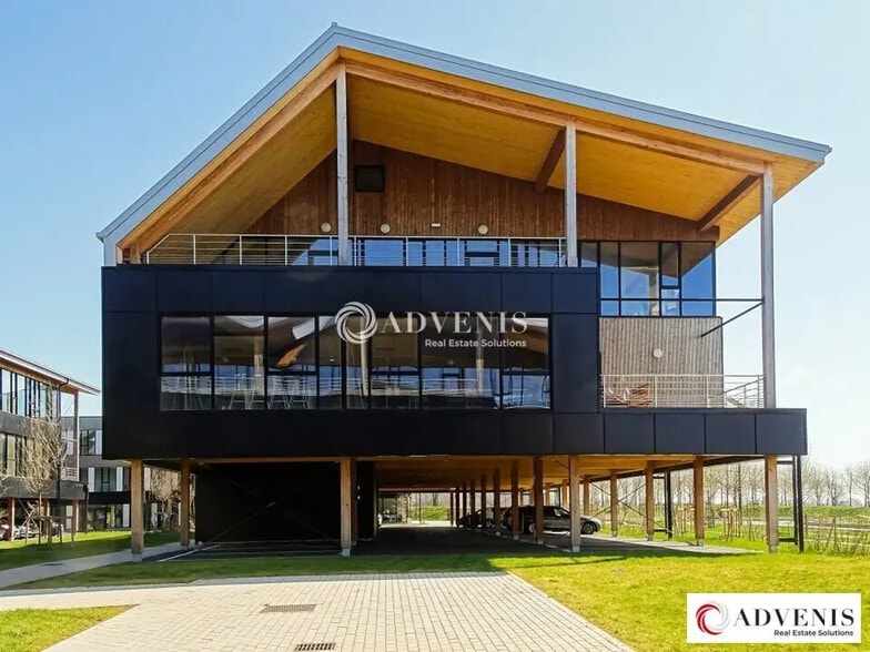 Office in VILLENEUVE-D'ASCQ for lease - Building Photo - Image 1 of 10