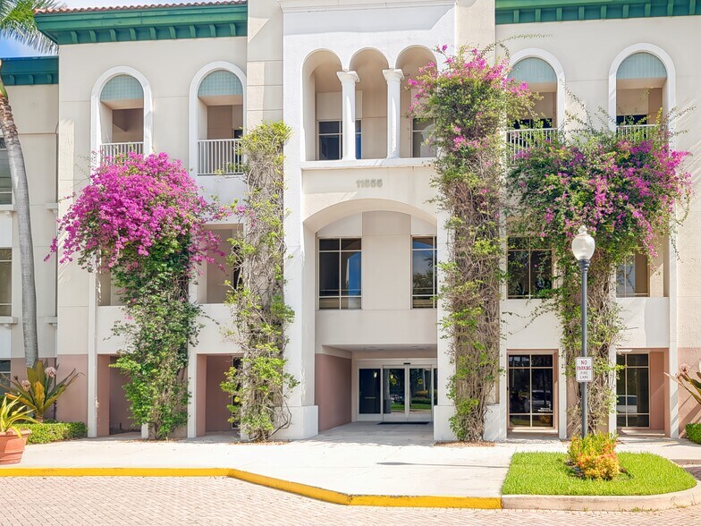 11555 Heron Bay Blvd, Coral Springs, FL à louer - Photo du bâtiment - Image 3 de 11