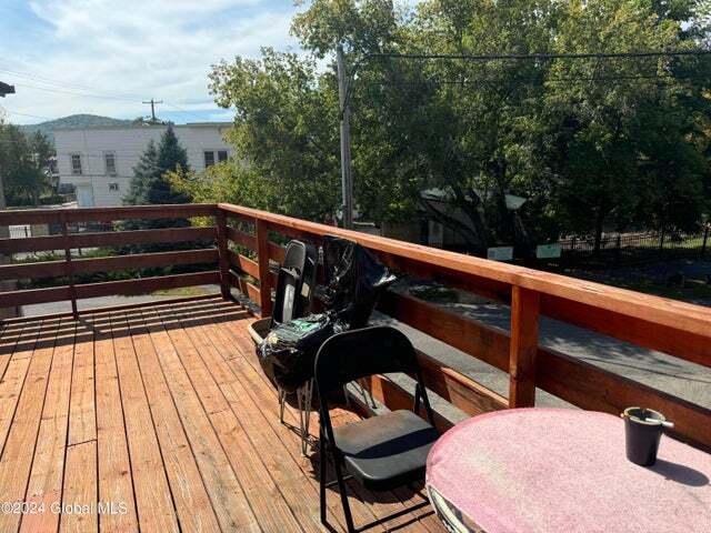 85 Montcalm St, Ticonderoga, NY à vendre - Photo du bâtiment - Image 3 de 21