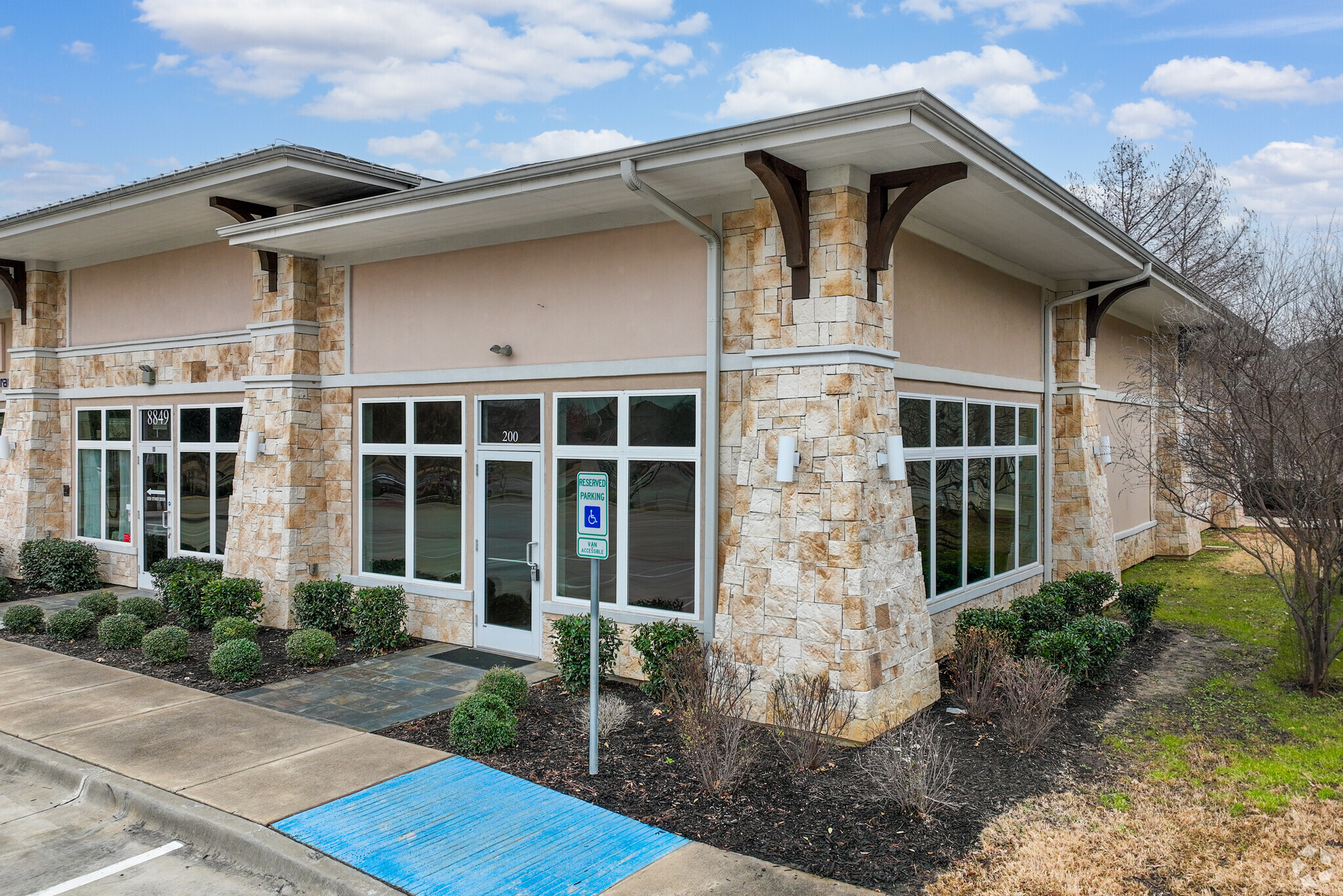 8849 Davis Blvd, Keller, TX for lease Building Photo- Image 1 of 16