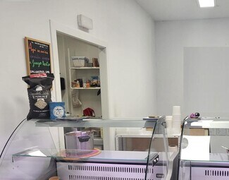 Plus de détails pour Commerce de détail à vendre