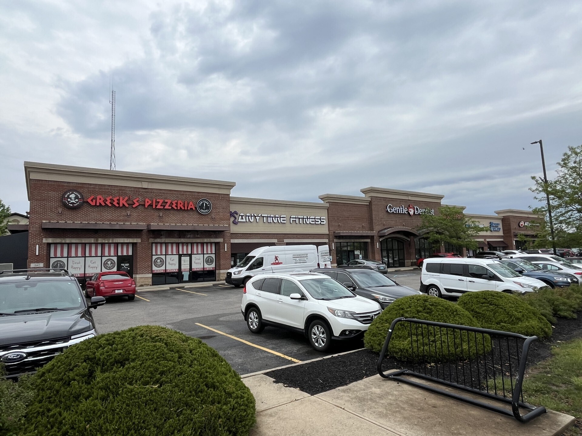 1642 Olive Branch Parke Ln, Greenwood, IN for lease Primary Photo- Image 1 of 10